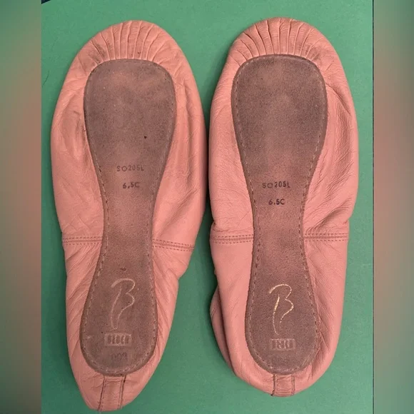 BLOCH Traditional ballet slipper . The Dansoft (SO205L). Fits 8.5 M women. - Picture 2 of 4